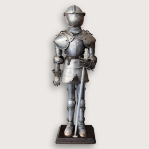 Figura de armadura estilo caballero de Augsburg